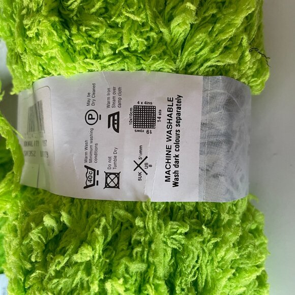 Sirdar snowflake yarn chenille/blanket style 18+ skeins - Picture 7 of 7